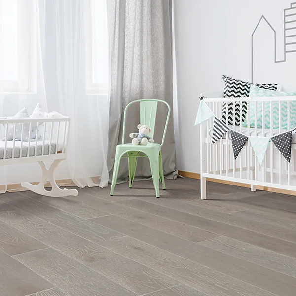Modern hardwood flooring ideas in Rialto, CA